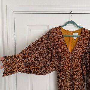 C/MEO COLLECTIVE Leopard Print V-Neck Dress SIZE L